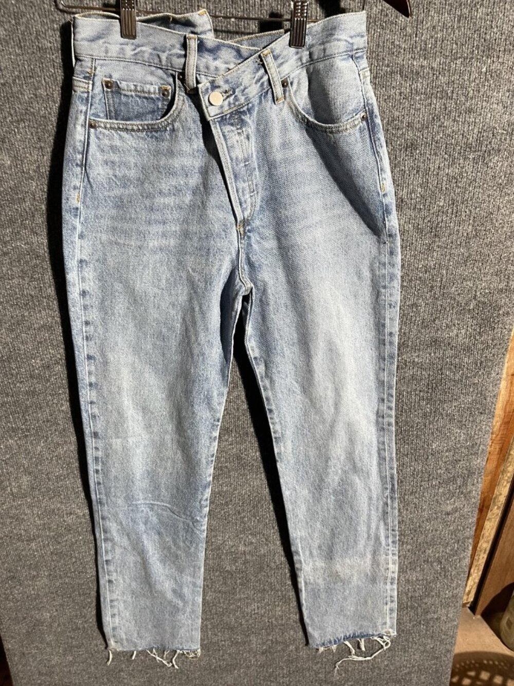 A-Bow Jeans Womens Small Light Wash High Rise Straight Leg Raw Hem Denim Mom Fit
